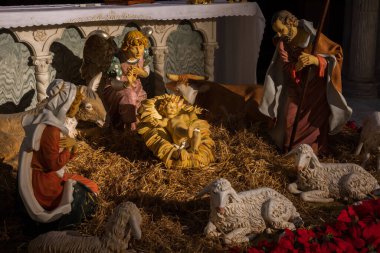Teano, Katedral. Noel tatili. İsa 'nın Doğuşu. San Clemente Katedrali İtalya 'nın Campania kentindeki Teano şehrinin başlıca ibadet yeridir..