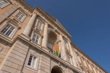 Caserta, Campania, İtalya, Vanvitellian Sarayı. Caserta 'da parkı olan bir kraliyet sarayı. Burası dünyanın en büyük kraliyet evi..