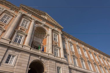 Caserta, Campania, İtalya, Vanvitellian Sarayı. Caserta 'da parkı olan bir kraliyet sarayı. Burası dünyanın en büyük kraliyet evi..