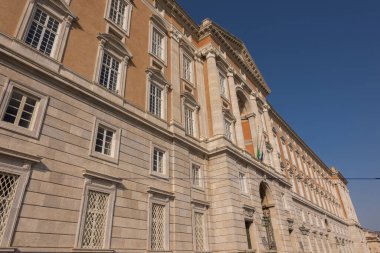 Caserta, Campania, İtalya, Vanvitellian Sarayı. Caserta 'da parkı olan bir kraliyet sarayı. Burası dünyanın en büyük kraliyet evi..