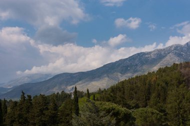 Mignano Montelungo, İtalya, Panorama. Caserta 'nın yüksek kesiminde yer alır ve Lazio ile Molise arasında bulunan S. Pietro Infine ile birlikte büyük bir doğal ve tarihi ilgi alanına sahiptir.