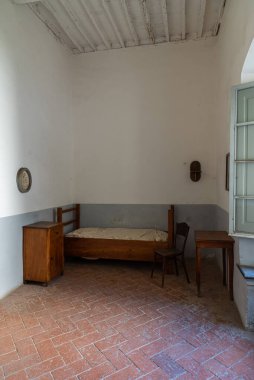 Val Graziosa di Calci 'nin 30 Mayıs 1366' da kurulan Charterhouse, Pisan dağlarının yamaçlarında yer alan 