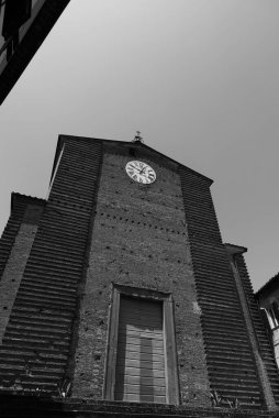 Fucecchio, San Giovanni Battista Kolej Kilisesi. Adı San Giovanni Battista 'dan gelmektedir ve bugünkü Piazza Vittorio Veneto' nun üzerinde yer almaktadır..