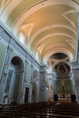 Fucecchio, San Giovanni Battista Kolej Kilisesi. Adı San Giovanni Battista 'dan gelmektedir ve bugünkü Piazza Vittorio Veneto' nun üzerinde yer almaktadır..