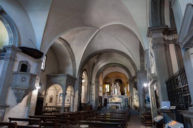 Fransisken 'in La Verna (Arezzo ili) mabedi, 16 Eylül 1224 tarihinde Assisi' li Aziz Francis 'in stigmata' yı aldığı yerdir..