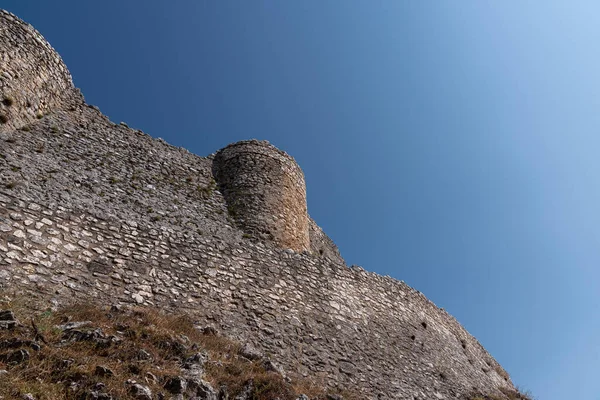 Cima Colina Sobre Que Construye Ciudad Encuentran Las Ruinas Castillo — Foto de Stock