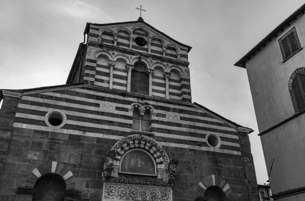 Biserica San Giusto Este Biserică Din Lucca Situată Piața Același — Fotografie, imagine de stoc