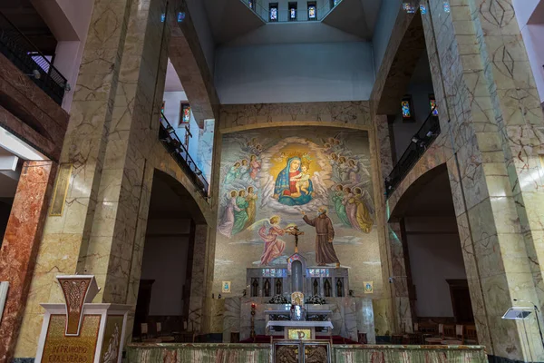 Tour de notre dame images libres de droit, photos de Tour de notre dame