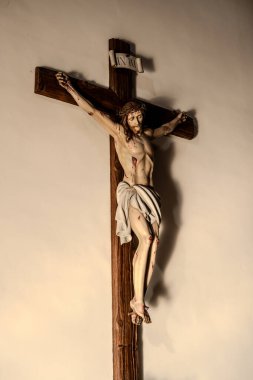 Isernia, Molise. Havari Aziz Petrus Katedrali, Isernia şehrinin en önemli Katolik binasıdır..