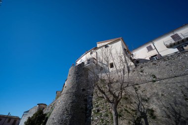 Fornelli, İtalya 'nın Molise bölgesinin Isernia iline bağlı 1883 nüfuslu belediyesi. İtalya 'nın en güzel köylerinin bir parçasıdır..