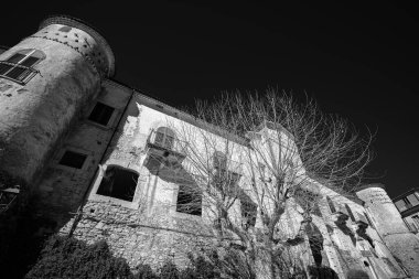 Fornelli, İtalya 'nın Molise bölgesinin Isernia iline bağlı 1883 nüfuslu belediyesi. İtalya 'nın en güzel köylerinin bir parçasıdır..