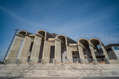 San Giuseppe Lavoratore Kilisesi, Isernia 'da, İsernia-Venafro Piskoposluğu' nun bir parçası olan önemli bir dini ve sosyal merkezdir. Şehirdeki en modern kilise olarak bilinir..