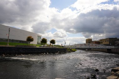 West Bend, Wisconsin USA - 27 Eylül 2025: West Bend, Wisconsin Sanat Müzesi.