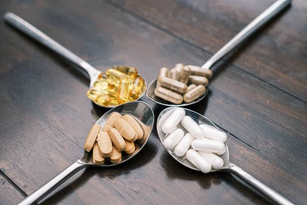 Tablespoons Different Tablets Pills — Stock Photo, Image