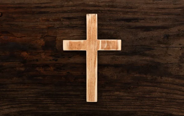 Cruz madera cristiana fondo de madera viejo rústico —  Fotos de Stock