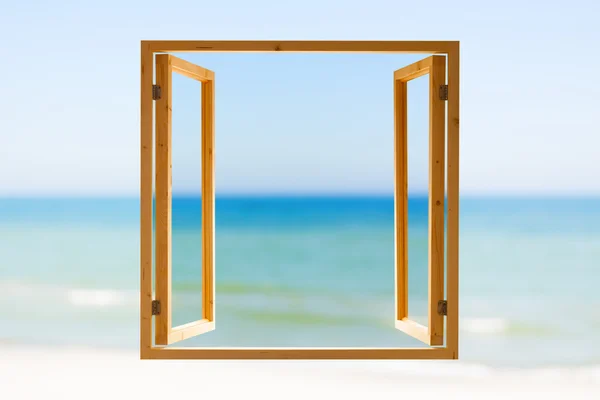 Ram-fönstret öppna trä sky havsutsikt bakgrund grunda Dof — Stockfoto