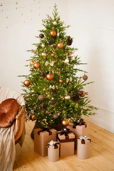 Christmas green eco tree with toys. Faux Christmas tree. — Stock Photo, Image