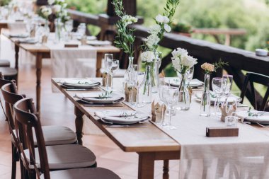 Yeni evliler için Boho düğün masası..