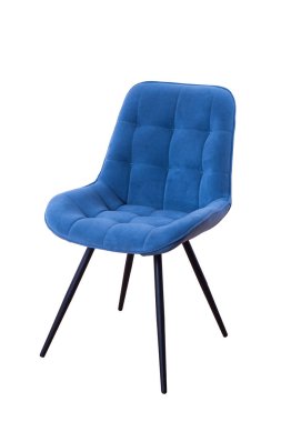 İzole edilmiş beyaz arka planda mavi yumuşak sandalye. 