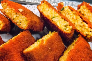 Nasi Schijf tipik Hollanda yemek yemek.