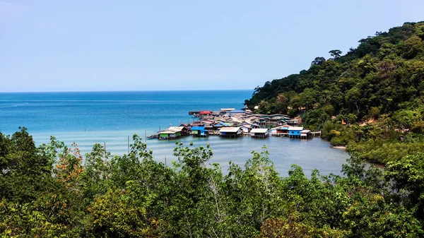 Vissersdorp op Koh Kood Island, Thailand — Stockfoto