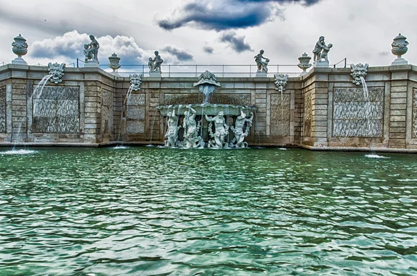 Belvedere fontän Wien, Österrike — Stockfoto
