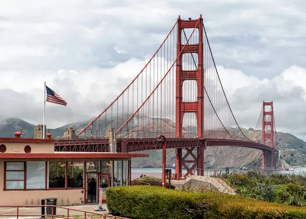 Día Del Puente Golden Gate San Francisco Con Tráfico Por — Foto de Stock