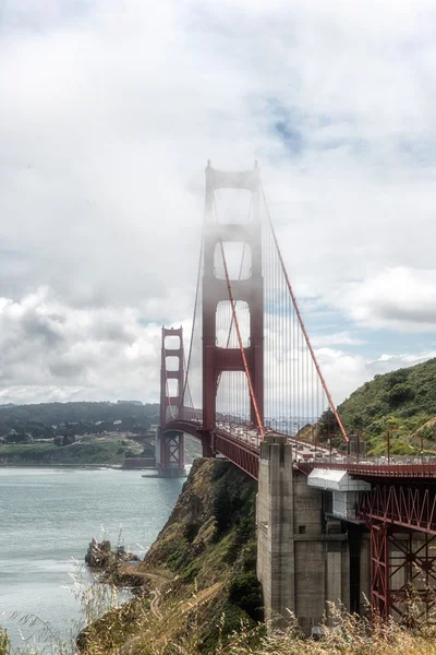 Ponte Golden Gate Com Tráfego Nevoeiro São Francisco Califórnia Eua — Fotografia de Stock