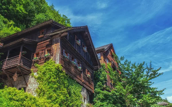 Vista Exterior Una Antigua Casa Madera Tradicional Construida Sobre Una — Foto de Stock