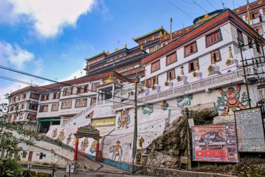 Batı Bengal, Hindistan - 2 Ekim 2010: Darjeeling 'deki Druk Sa-Ngag Choeling Manastırı,
