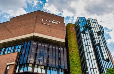 Münih, Almanya - 1 Ağustos 2019: Gasteig Münih 'te 1985 yılında açılan bir kültür merkezidir..