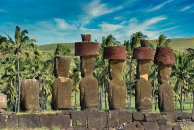 Yedi Moai Ahu Nau Nau Anakena Sahili - Paskalya Adası