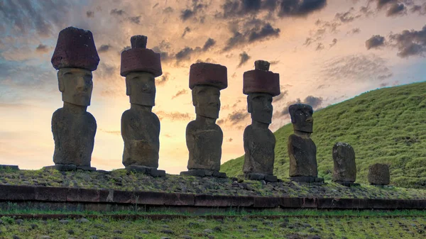 Moai Altar Praia Anakena Ilha Páscoa — Fotografia de Stock