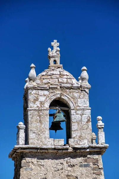 Kilátás Ősi Templom Torony Guallatire Belsejében Nemzeti Rezervátum Las Vicunas — Stock Fotó