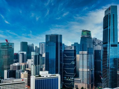 Singapur, Singapur - 08 Ağustos 2018: Singapur ofis binaları soyut mimari görünüm.