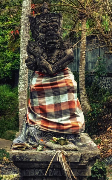 Chrám Strážce Děsivá Socha Před Hinduistickým Chrámem Bali Indonésie — Stock fotografie