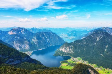 Dachstein Krippenstein, Avusturya 'nın Salzkammergut şehrinde bir dünya mirası dağ alanıdır.