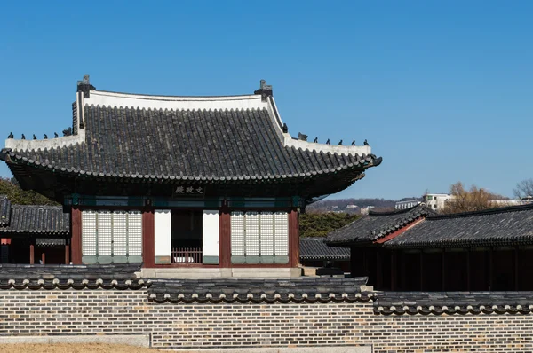 Traditionelle Architektur in changgyeonggung — Stockfoto