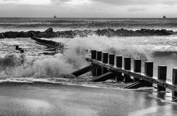 Flut kommt in Aberdeen Beach — Stockfoto