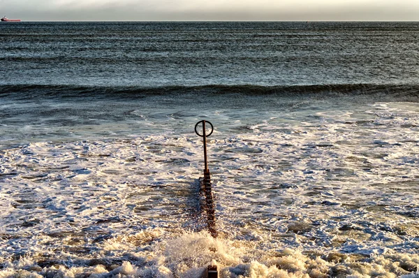 Marea In arrivo sulla spiaggia di Aberdeen, Scozia — Foto Stock