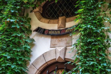 Antwerp, Belçika - 25 Ağustos 2024: Ünlü Taverna Quinten