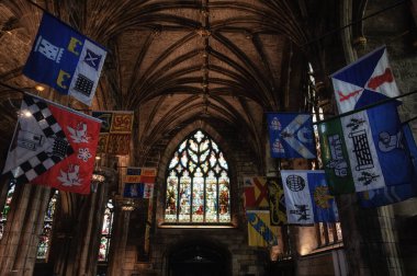 Edinburgh, İskoçya - 16 Haziran 2025: İskoçya 'da Edinburgh' daki Saint Giles katedralinin iç manzarası.