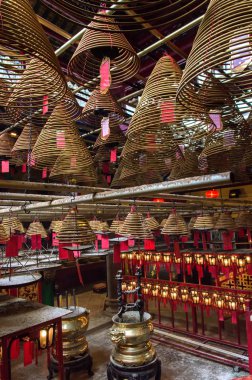 Çince tapınak tütsü koniler