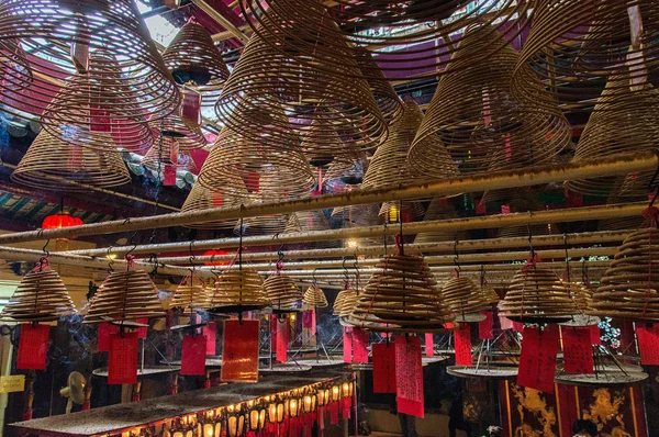Rökelse kottar i kinesiska tempel — Stockfoto