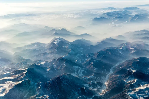 Туманний гімалайських гір — стокове фото