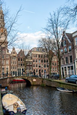 Şehir Manzaralı Amsterdam kanalları