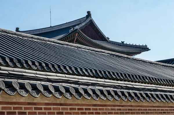 Befestigte Mauer des gyeongbokgung-Palastes — Stockfoto