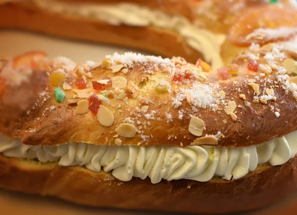 Roscon Reyes Kings Cake Spanish Tradicional Cake Celebrate Epiphany Day — Stock Photo, Image