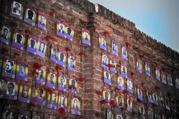 西班牙马德里 Almudena 2019年4月19日 悼念在西班牙共和国拉穆迪那的马德里南部公墓墙上被枪杀的共和党人 这是内战的一个历史事实 — 图库照片