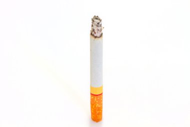 Beyaz üzerinde sigara yakmak